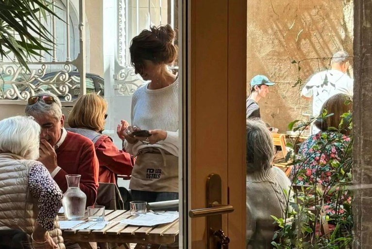 Les Ostals : Un havre de culture et de gourmandise au cœur de Béziers